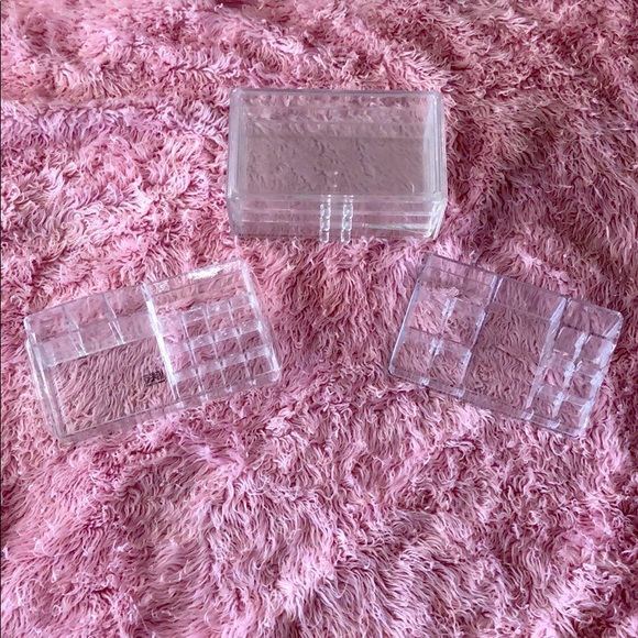 Acrylic storage containers - Picture 1 of 5